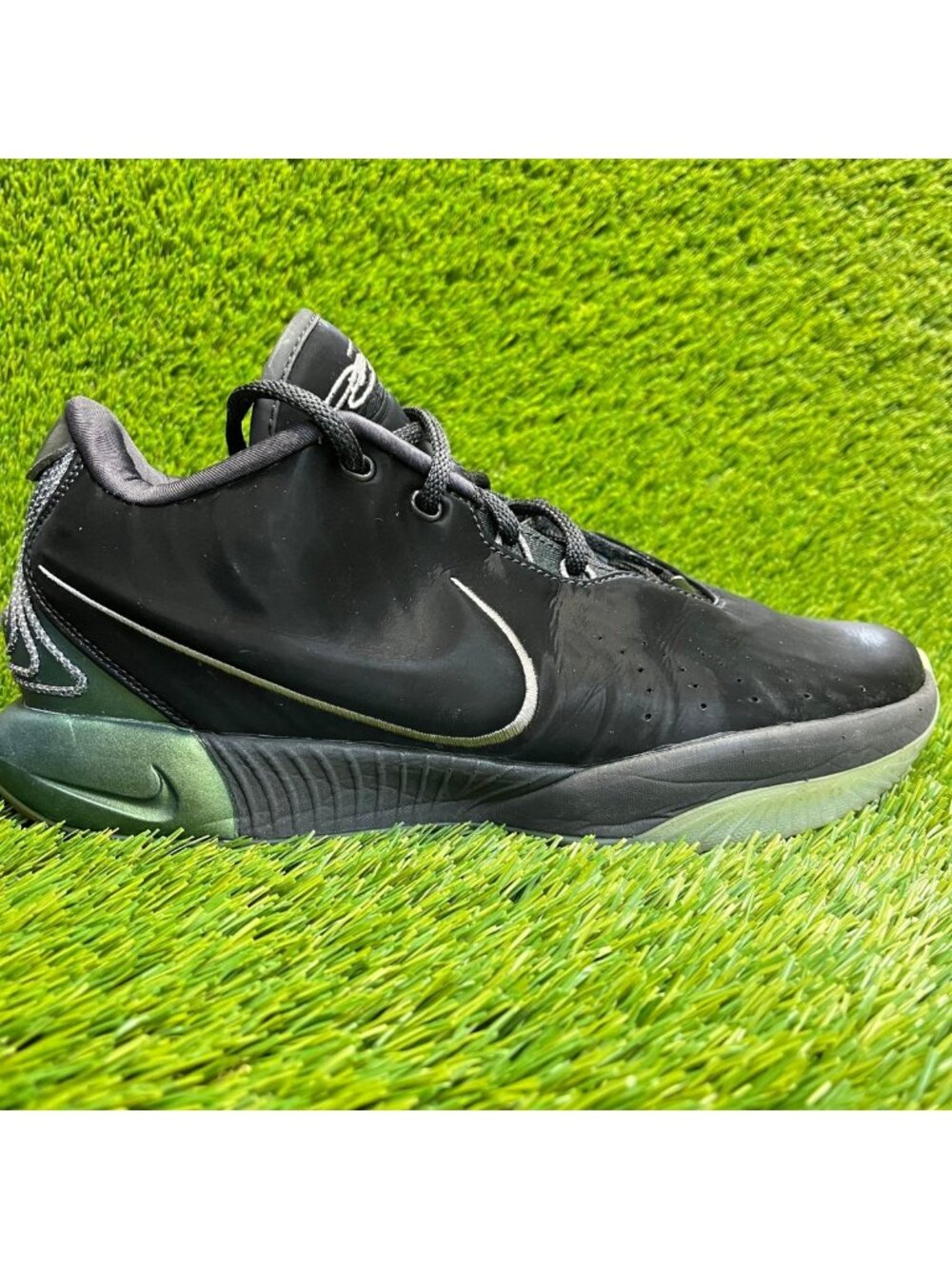Nike LeBron 21 Tahitian Mens Size 10.5 Black Athletic‎ Basketball Shoes Sneakers